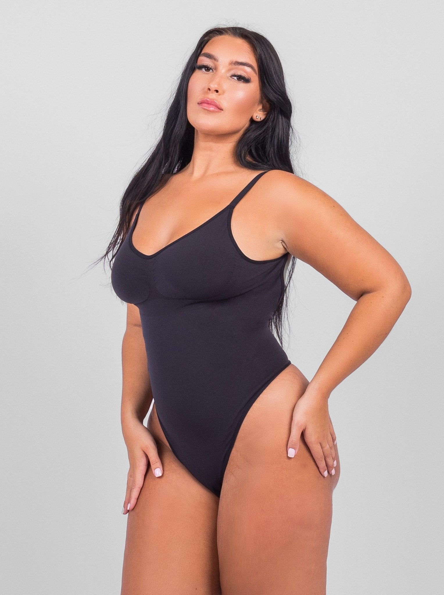 Isabella - Bodysuit String Met Open Rug Design - Bella Fit™