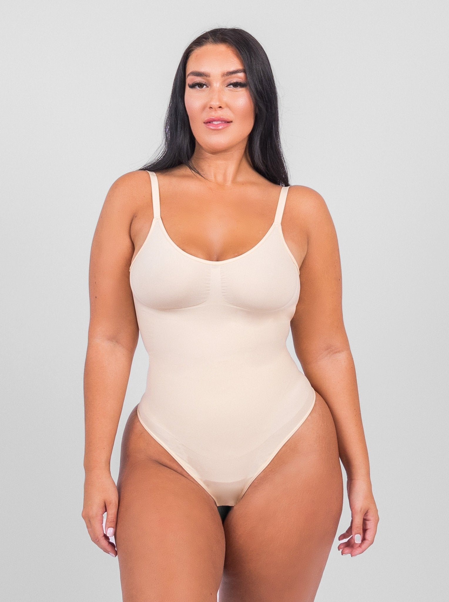 Isabella - Bodysuit String Met Open Rug Design - Bella Fit™